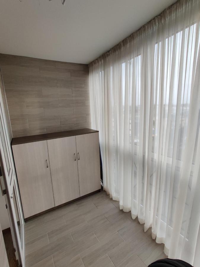 Сучасна Квартира Lutsk Bagian luar foto